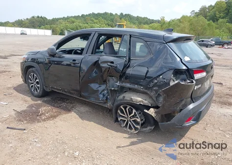 2023 Toyota Corolla Cross Hybrid S z USA, uszkodzony, nr VIN 7MUFBABG6PV005429